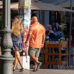 وشم مع الماس في فم فتاة على اليد اليمنى لرجل - وشم الشارع 09/14/2020 - 4