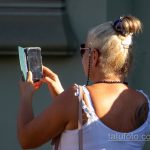 وشم ملون بالرونية السلافية على كتف المرأة الأيمن - وشم الشارع 14/09/2020 - 2