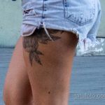 وشم كبير مع ورود على فخذ الفتاة - وشم الشارع 09/14/2020 - 2