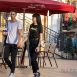 وشم كزة اليد مع صورة لفتاة على اليد اليسرى لفتاة صغيرة - وشم الشارع 09/14/2020-5