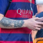 وشم فتاة سانتا مويرتو وردة على يد الرجل - وشم الشارع 09/14/2020 - 6