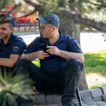 Ochroniarz z tatuażem z napisem Kocham moją żonę na ramieniu - 17.09.2020 - 2