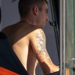 Zdjęcie nieudanego tatuażu (partak) z tygrysem na lewym ramieniu kierowcy ciągnika - 17.09.2020 - 7