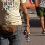 Tatuaż róża wiatrów z kompasem i palmą na lewej ręce mężczyzny - 17.09.2020 - 3