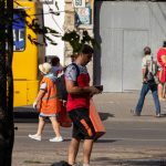 Fragment tatuażu z symbolem OM na prawej dłoni mężczyzny - 17.09.2020 - 1