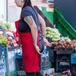 Dziewczyna z tatuażem przedstawiającym portret dziewczyny z mackami w oczach i tatuażem z wielorybem - 17.09.2020 - 6