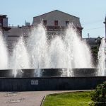 Zdjęcia osób przy fontannie w pobliżu Opery - 17.09.2020 - 6