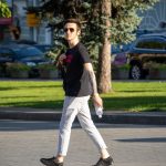 Tatuaże z górami i świerkiem na dłoni faceta - 17.09.2020 - 7