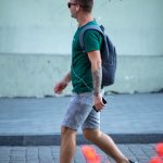 Tatuaż z dzikim kotem i latarnią na dłoni mężczyzny - 17.09.2020 - 4