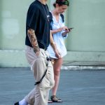 Oldschoolowy tatuaż na prawym ramieniu faceta - 17.09.2020 - 4