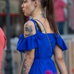 Tatuaż napis MODERACJA na twarzy i szyi dziewczynki - 17.09.2020 - 5