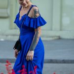 Tatuaż w stylu treshpolka z portretem dziewczynki na lewym ramieniu i ramieniu młodej dziewczyny - 12