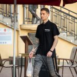 Tatuaż trójkąta i liścia na prawym ramieniu faceta - 17.09.2020 - 6