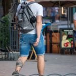 Tatuaż czaszki i mosiężnych kostek na dole lewej nogi faceta - 17.09.2020 - 3