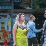 Duży tatuaż ze skrzydłami i sercem na kobiecej piersi - 17.09.2020 - 8