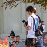 وشم الوردة السوداء على ذراع الرجل الأيسر - وشم شارع وشم - 09.21.2020