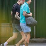 ابتلاع وشم خلف الاذن و جديلة تحت عين الرجل - Street Tattoo-Street Tattoo-09/21 / 2020-3