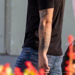 وشم طيور الغابة والعينين على ذراع الرجل - وشم شارع وشم - 09.21.2020