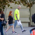 وشم الساعة الرملية على الرقبة والوجه المخيف على ذراع الرجل - وشم الشارع - وشم الشارع - 09/21 / 2020-1