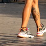 وشم مع ثعلب وثعبان وصورة في أسفل أرجل ثلاث فتيات - شارع وشم - وشم شارع - 21.09.