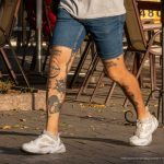 وشم الجمجمة والنادي على أرجل الرجل - وشم الشارع - وشم الشارع - 09/21 / 2020-10