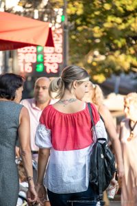 وشم القلب بأجنحة على الظهر أسفل رقبة الفتاة - وشم الشارع - وشم الشارع - 21.09.2020 - 2