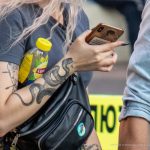 صورة وشم لرجل على ساقه وثعبان على ذراع فتاة - شارع وشم - شارع وشم - 21.09.