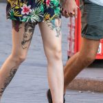 صورة وشم لرجل على ساقه وثعبان على ذراع فتاة - شارع وشم - شارع وشم - 21.09.