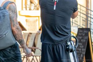 كم وشم مع ريش وبوصلة للرجل - وشم شارع وشم - 09/21 / 2020-2