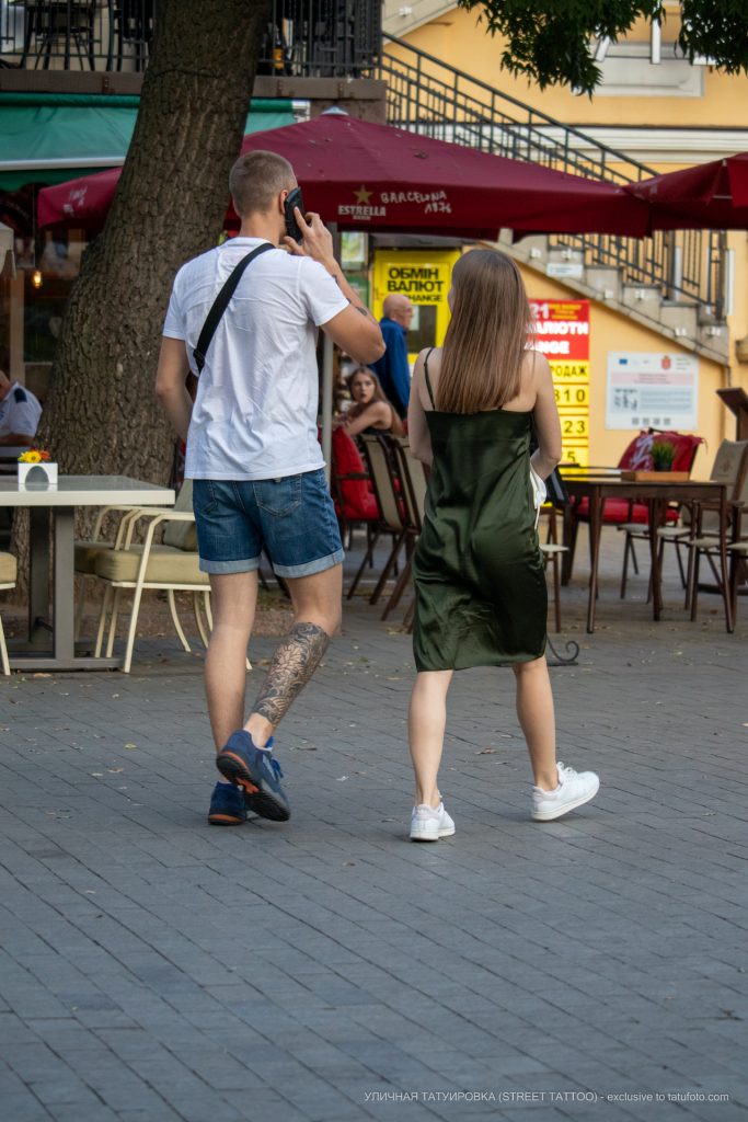 غيوم ريح وشم وأزهار أسفل ساق الرجل - وشم شارع وشم - 09/21 / 2020-1