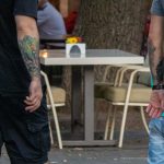 وشم مصباح الشارع وصورة على ذراع الرجل - وشم الشارع - وشم الشارع - 09/21 / 2020-2