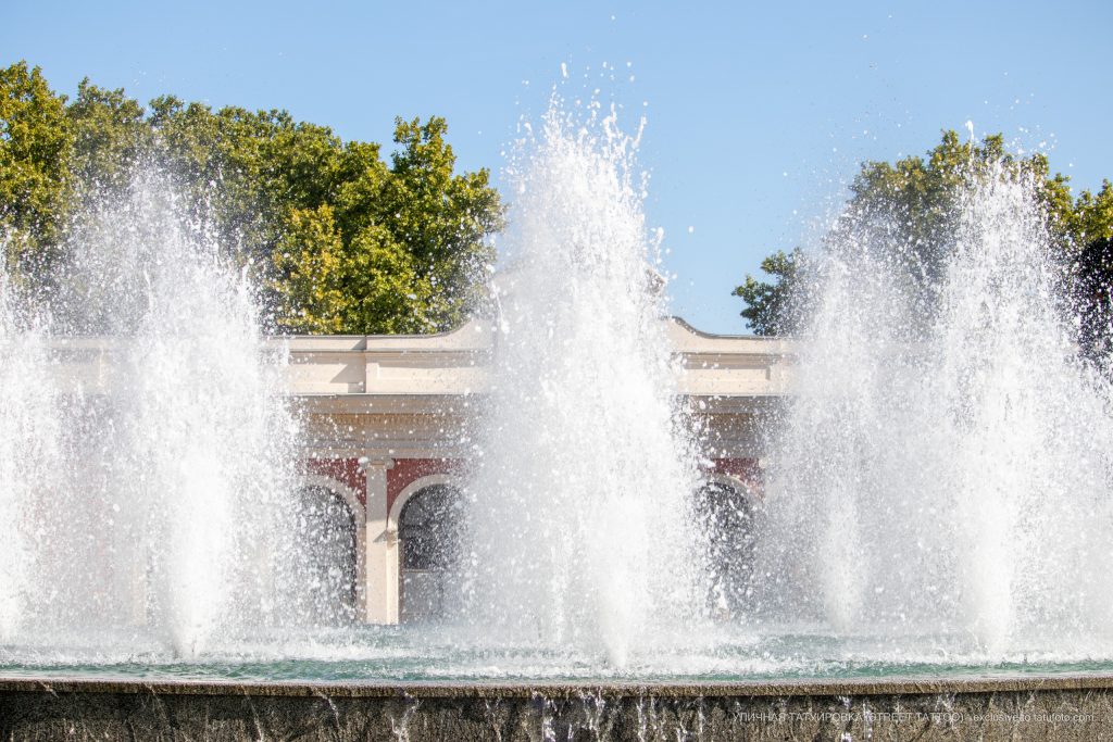 صورة للنافورة بالقرب من دار الأوبرا في أوديسا - وشم الشارع - 22.09.2020-1