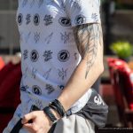 وشم نصف كم مع ريش على الذراع اليسرى لرجل - وشم شارع - 22/09/2020 - 5