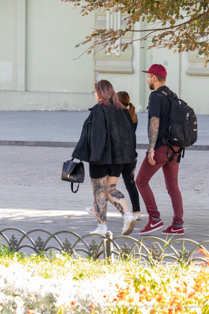 وشم رائع لشابين - وشم شارع –22.09.2020-1