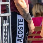 وشم هندسي بأسلوب نقطي على ذراع الرجل - وشم الشارع –22.09.2020-2