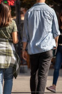 وشم نجمة يشبه صليب أسفل يد الرجل - وشم الشارع –22.09.2020-2