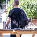 وشم سوار الأسنان على ذراع الرجل - وشم الشارع - 09/22 / 2020-4