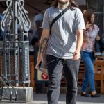 وشم وجه القرد على معصم الرجل - وشم الشارع - 09/22 / 2020-4