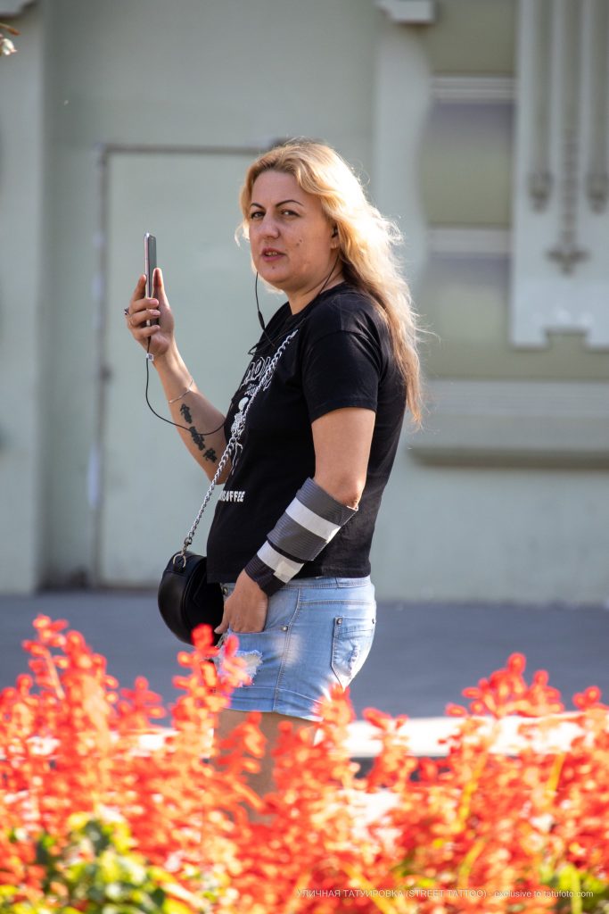 نقش وشم عائم على يد الفتاة - وشم الشارع - 2020/09/22 - 7