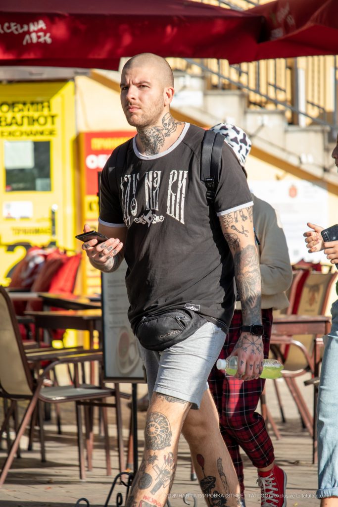 وشم النمر على تفاحة الرجل آدم - وشم الشارع - 09/22 / 2020-1