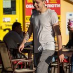 وشم مع رائد فضاء يرتدي بدلة فضاء على ذراع رجل - وشم الشارع - 22/09/2020 - 4