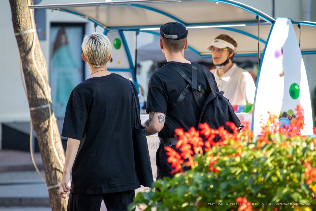 وشم ماسي على ذراع الرجل - وشم الشارع - 2020/09/22 - 1