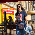 Tatuaż lisa i kwiatka na lewym nadgarstku dziewczynki - Street tattoo -29.09.