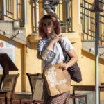 Tatuaż z kwiatami na prawej ręce dziewczyny - Street tattoo -29.09.