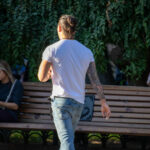 Kolorowy tatuaż na rękawie z wielorybami na ramieniu Azjaty - uliczny tatuaż 29.09.2020- vpvrken