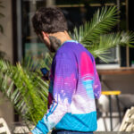 Tatuaż oko w trójkącie i kwiatek na szyi faceta - Street tattoo -29.09.2020- 3