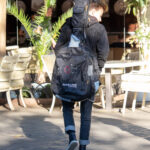 Gitarzysta z napisem HOY na futerale - Street tattoo -29.09.2020- 3