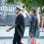 Tatuaż z domkiem na lewym ramieniu faceta - Street tattoo -29.09.