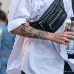 Tatuaż węża na prawym ramieniu faceta - Street tattoo -29.09.2020- 2