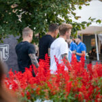 Geometryczny tatuaż na rękawie mandali górskiej na ramieniu faceta - tatuaż uliczny -29.09.